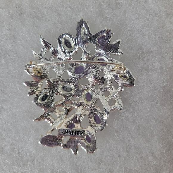 Napier Ribbon Rhinestone Silver Tone Feminine Classic Brooch - Picture 2 of 3